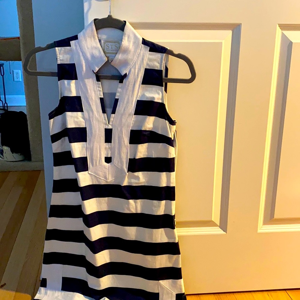 Great navy and white dress